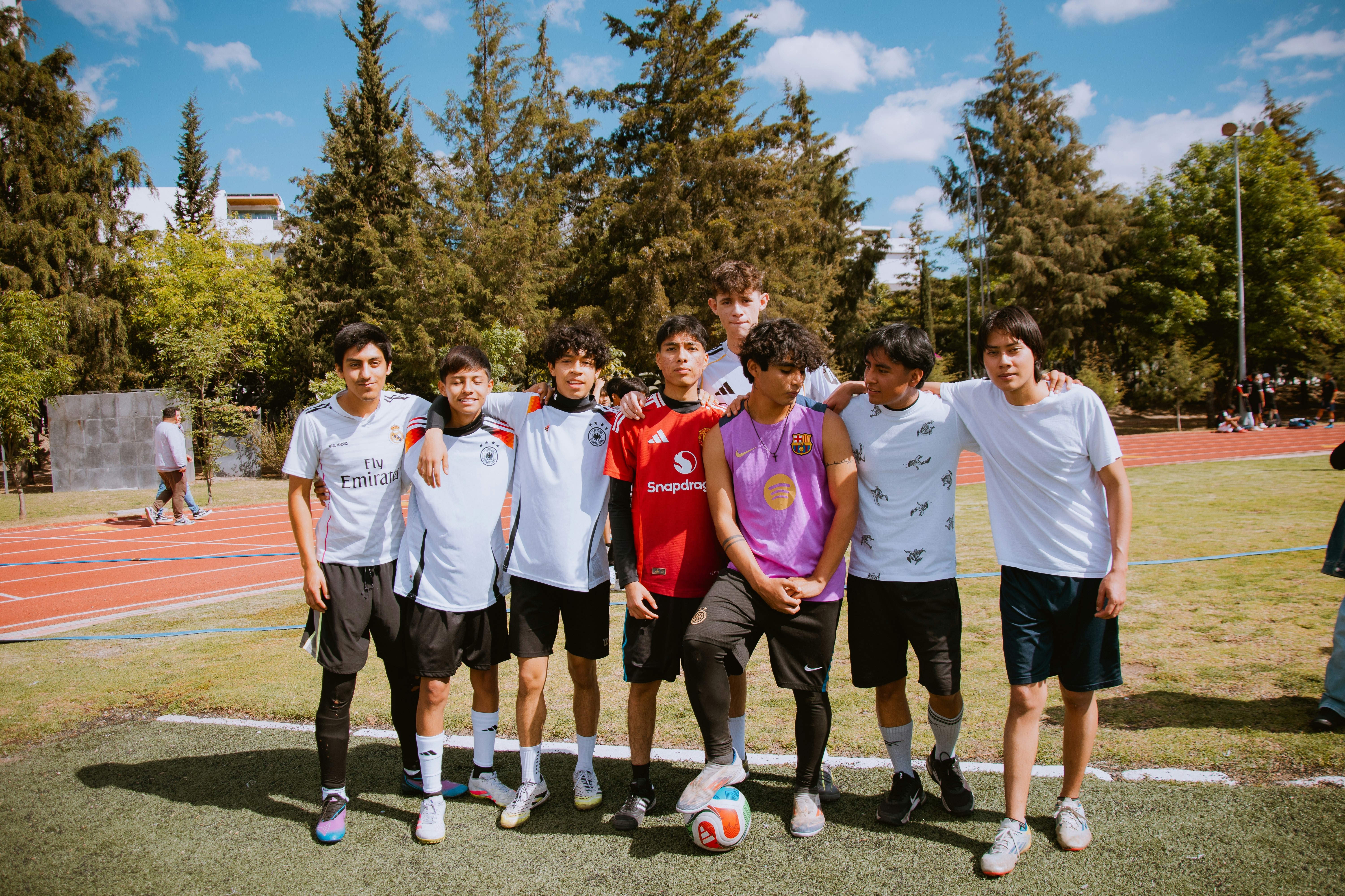 巴媒：格雷米奥主席候选者曾想招募本泽马，以此当竞选筹码